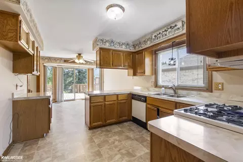 46718 Fox Run, Macomb, MI 48044 photo 29