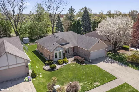 46718 Fox Run, Macomb, MI 48044 photo 2