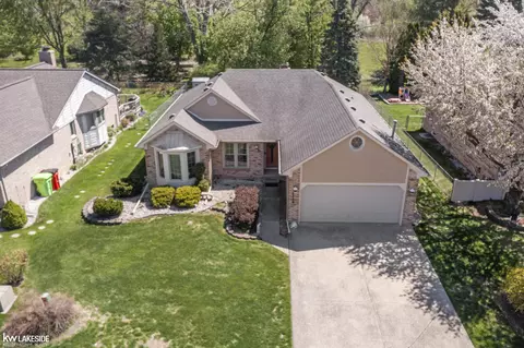 46718 Fox Run, Macomb, MI 48044 photo 3