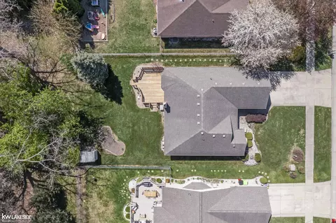 46718 Fox Run, Macomb, MI 48044 photo 4