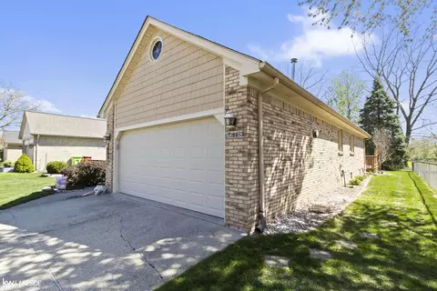 46718 Fox Run, Macomb, MI 48044 photo 11