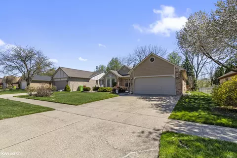 46718 Fox Run, Macomb, MI 48044 photo 18