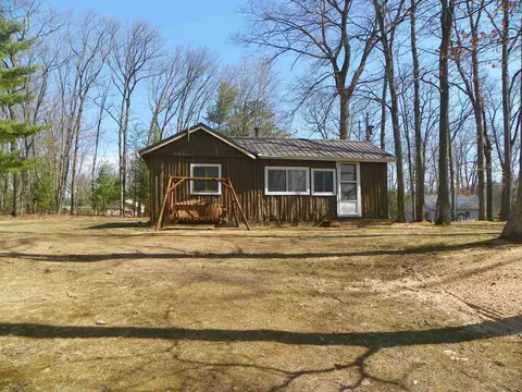 Exterior - 708 Isabella, Harrison, MI 48625 photo 2 of 9