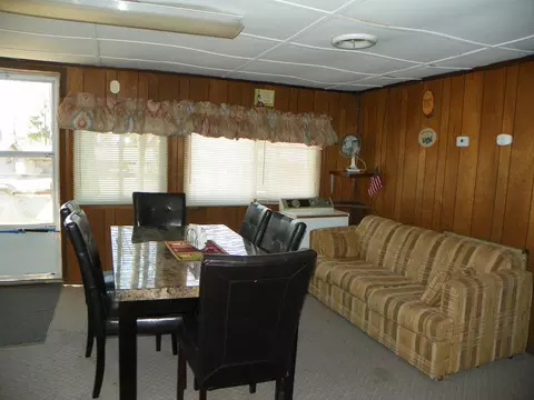 Dining - 708 Isabella, Harrison, MI 48625 photo 2 of 2