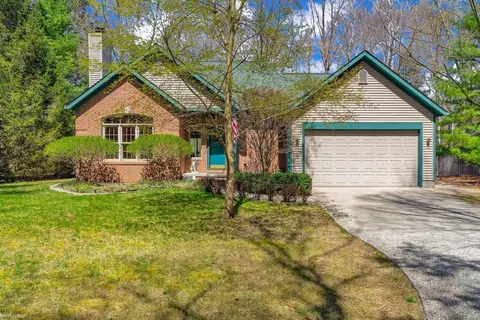 3404 Old Orchard Ln, Lexington, MI 48450