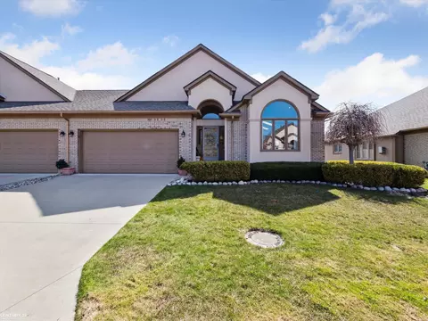 52239 Fish Crk, Macomb, MI 48042
