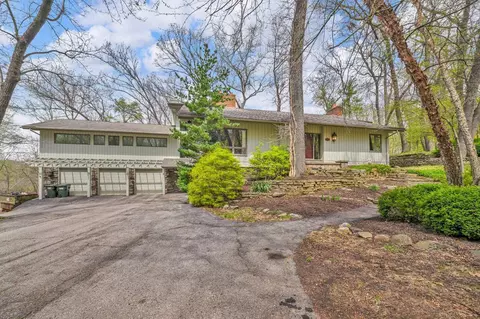 905 Hidden Oak Hl, Rochester Hills, MI 48306