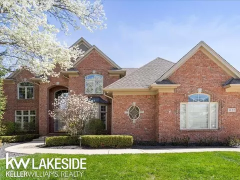 1122 Silver Crk, Rochester Hills, MI 48306