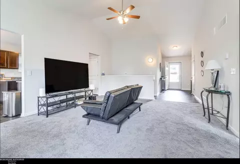 Entry Way - 16658 Jessica, Romulus, MI 48174 photo 1 of 1