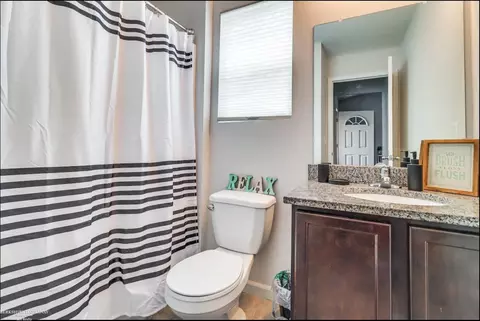 Bath - 16658 Jessica, Romulus, MI 48174 photo 1 of 1