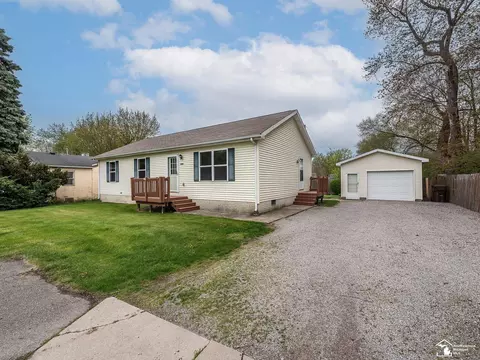 4241 Avenue C, Newport, MI 48166