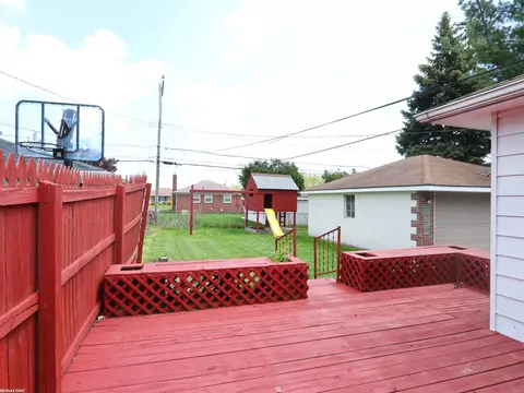 Exterior - 24830 Roxana, Eastpointe, MI 48021 photo 5 of 6