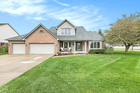 51503 Nicolette, New Baltimore, MI 48047