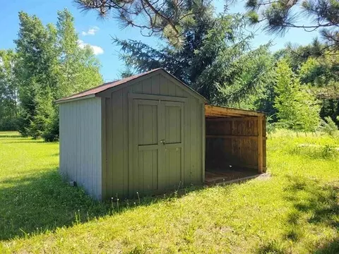 470 White, Gladwin, MI 48624 photo 23