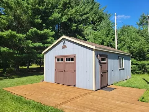 470 White, Gladwin, MI 48624 photo 2