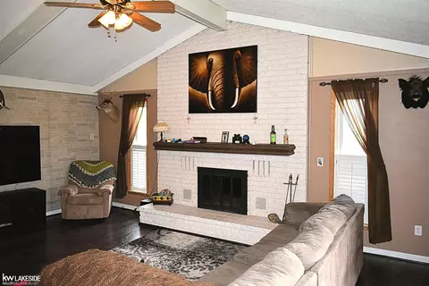 46515 Meadow, Macomb, MI 48044 photo 25