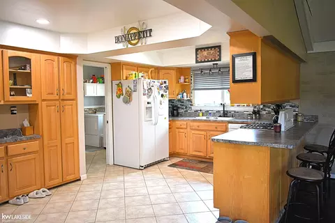 46515 Meadow, Macomb, MI 48044 photo 21