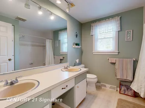 Bath - 5028 Sioux, Flushing, MI 48433 photo 6 of 7