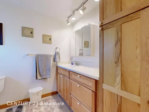 Bath - 5028 Sioux, Flushing, MI 48433 photo 2 of 7