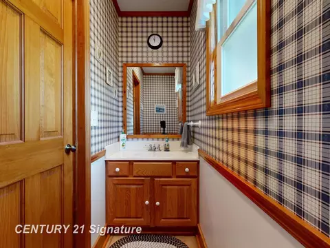 Bath - 5028 Sioux, Flushing, MI 48433 photo 1 of 7
