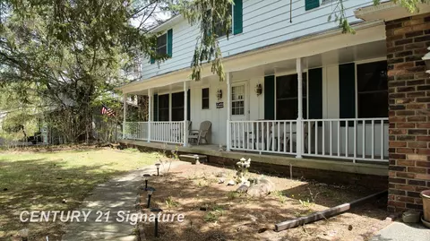 Exterior - 5028 Sioux, Flushing, MI 48433 photo 4 of 14