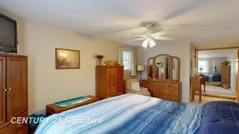 Bedroom - 5028 Sioux, Flushing, MI 48433 photo 3 of 7