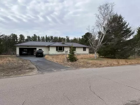 734 Lakewood, Marquette, MI 49855
