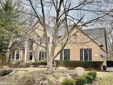 60750 Pennington, Rochester, MI 48306