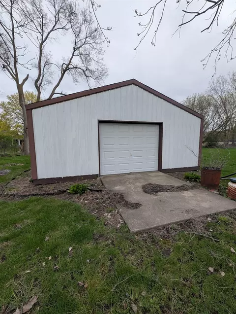 932 E Pne, Sebewaing, MI 48759 photo 22