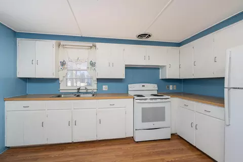932 E Pne, Sebewaing, MI 48759 photo 5