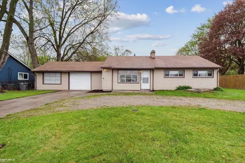 37928 S Groesbeck, Clinton Township, MI 48036