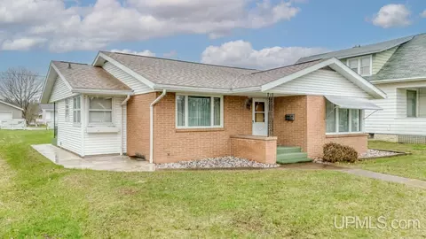 1252 S Kimberly, Iron Mountain, MI 49801