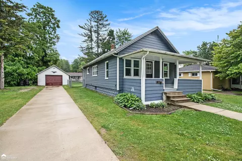187 S Saginaw, Montrose, MI 48457