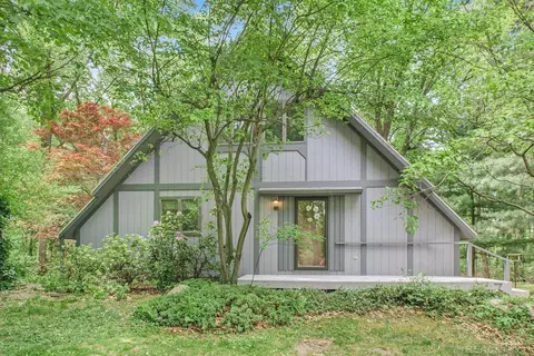 26561 Marcellus, Dowagiac, MI 49047