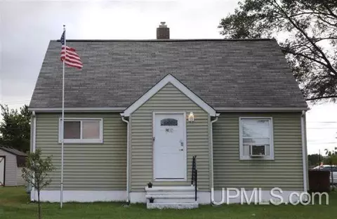 677 Bluff, Quinnesec, MI 49876