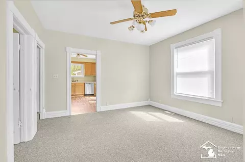 Living - 1130 W Temperance, Temperance, MI 48182 photo 6 of 7