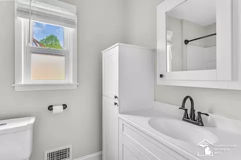 Bath - 1130 W Temperance, Temperance, MI 48182 photo 1 of 2