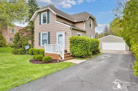 Exterior - 1130 W Temperance, Temperance, MI 48182 photo 2 of 12