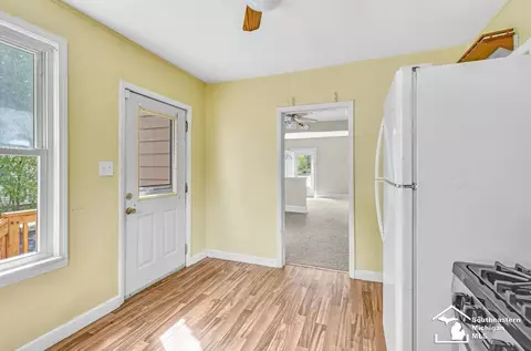 Entry Way - 1130 W Temperance, Temperance, MI 48182 photo 1 of 4