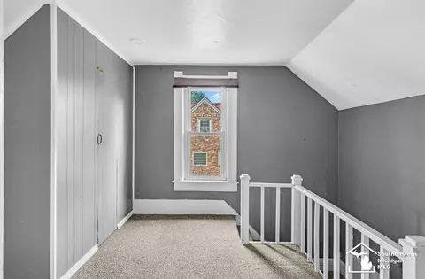 Entry Way - 1130 W Temperance, Temperance, MI 48182 photo 4 of 4