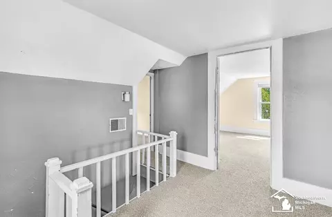 Entry Way - 1130 W Temperance, Temperance, MI 48182 photo 3 of 4