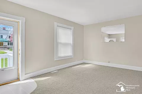 Living - 1130 W Temperance, Temperance, MI 48182 photo 3 of 7