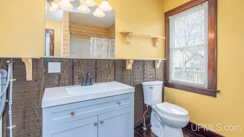 605 W A, Iron Mountain, MI 49801 photo 11