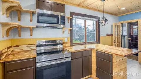 605 W A, Iron Mountain, MI 49801 photo 17