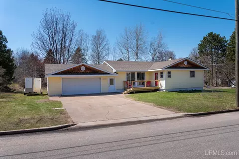 605 Sheridan, Marquette, MI 49855