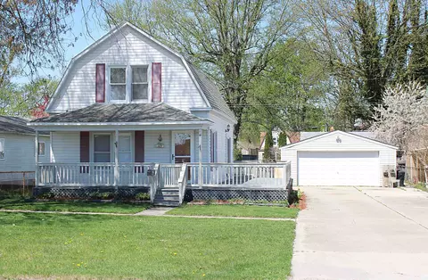 1109 Saint Clair, Algonac, MI 48001