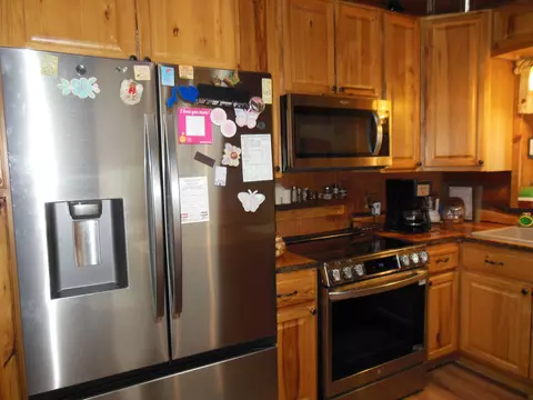 Kitchen - 80 E Townline Lk, Harrison, MI 48625 photo 2 of 2