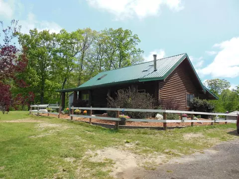 80 E Townline Lk, Harrison, MI 48625