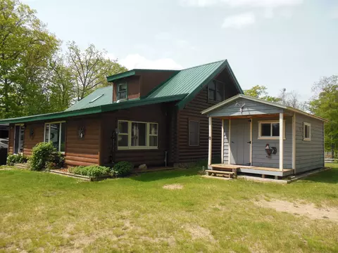 Exterior - 80 E Townline Lk, Harrison, MI 48625 photo 8 of 35