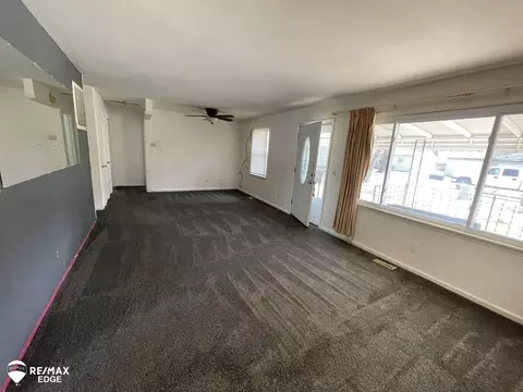 2415 Beta, Flint, MI 48506 photo 5